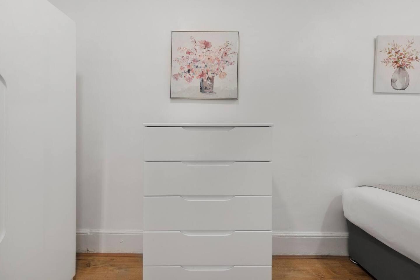 2 Bed Piccadilly Apartment 3 Londra Esterno foto