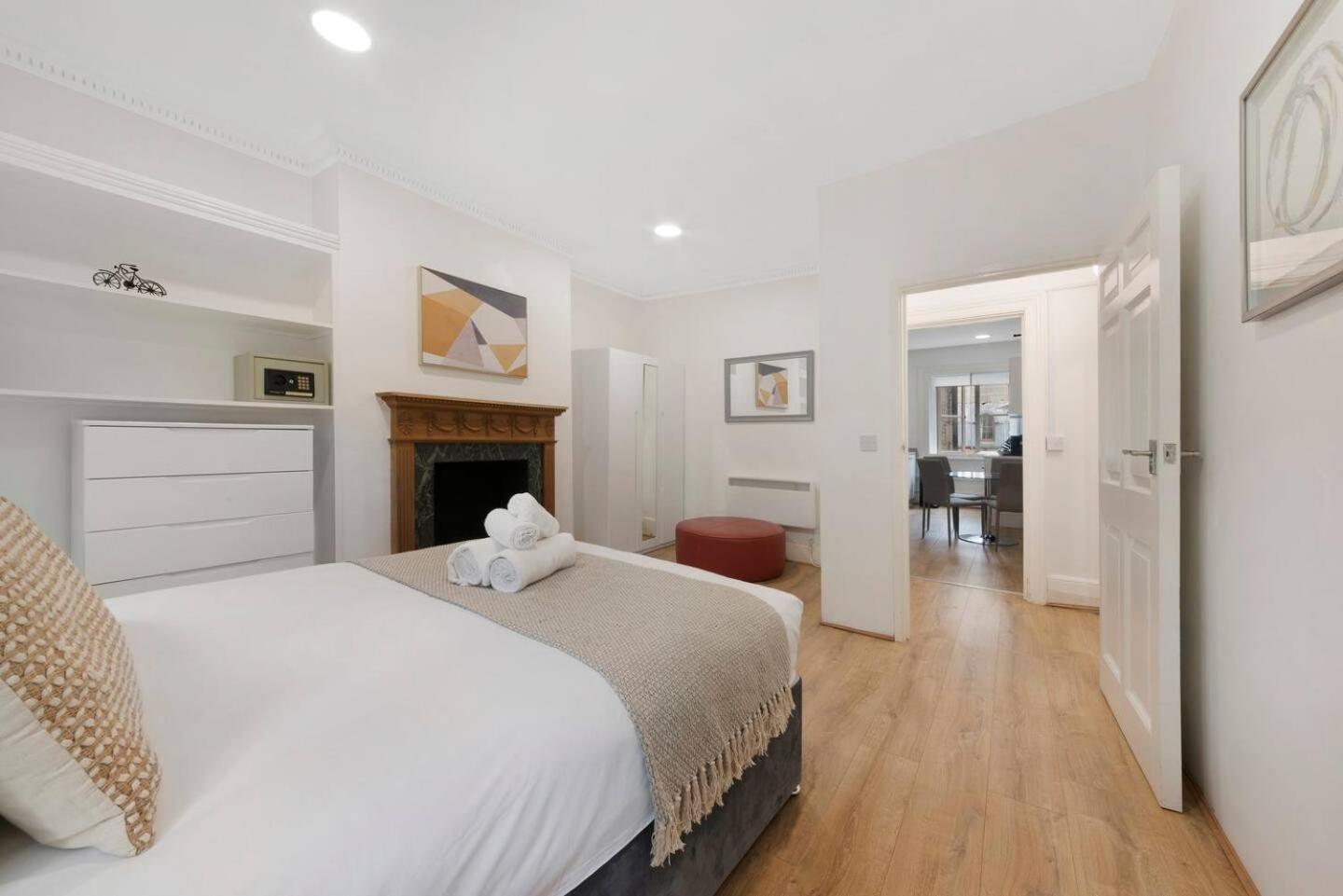 2 Bed Piccadilly Apartment 3 Londra Esterno foto