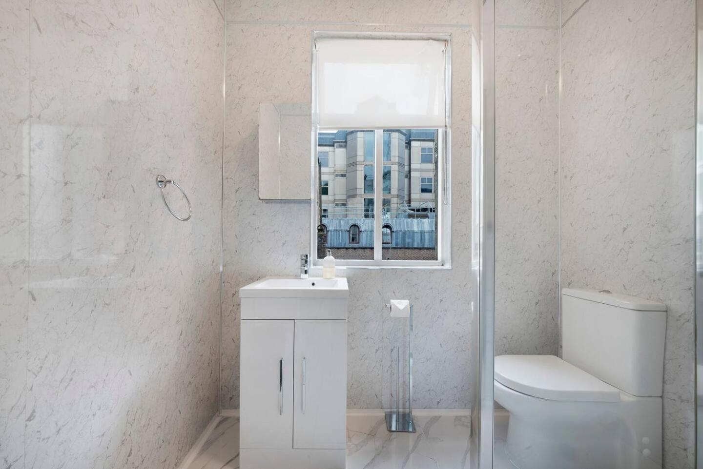 2 Bed Piccadilly Apartment 3 Londra Esterno foto