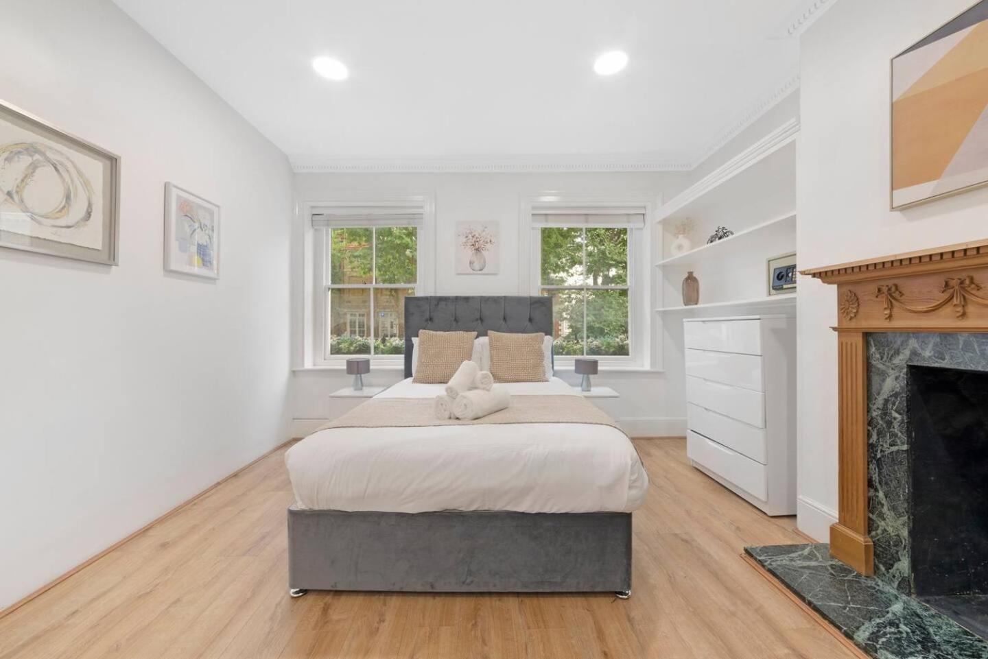 2 Bed Piccadilly Apartment 3 Londra Esterno foto